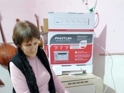 Депутат «Единой России» приобрел для школы искусств копировальный аппарат