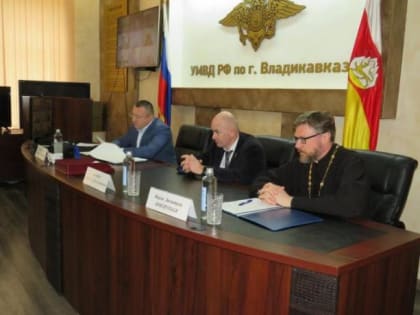 Обеспечивая безопасность при проведении Пасхальных служб