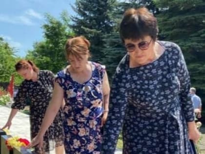 В Карман-Синдзикау почтили память школьников, трагически погибших 59 лет назад