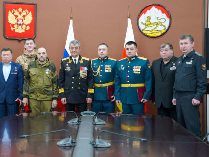 Сергей Меняйло вручил государственные награды ко Дню защитника Отечества