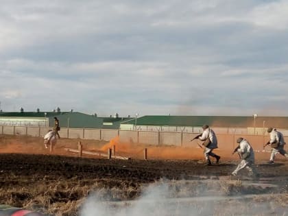 Мотострелки 58-й армии преодолели полосу препятствий и уничтожили условного противника