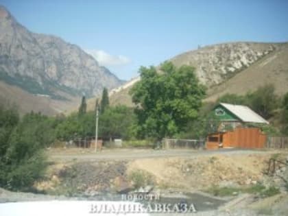 Русланбек Икаев провел прием граждан в Алагирском районе