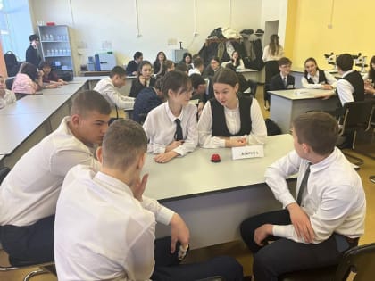 В школе №27 во Владикавказе прошел «Квантоквиз»