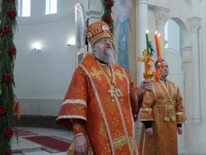 Архиерейская литургия в Неделю о слепом