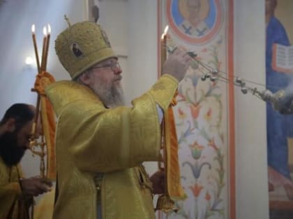 Архиерейская литургия в кафедральном соборе