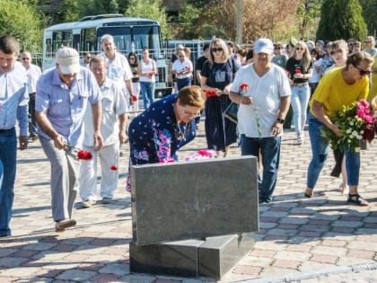 ПОЧТИЛИ ПАМЯТЬ ЖЕРТВ ТЕРАКТА