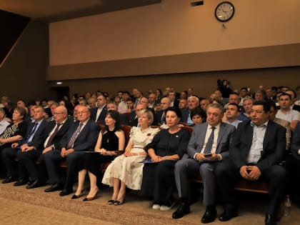 Сегодня в АМС г. Владикавказа состоялась XXXV Конференция Северо-Осетинского регионального отделения партии «Единая Россия».