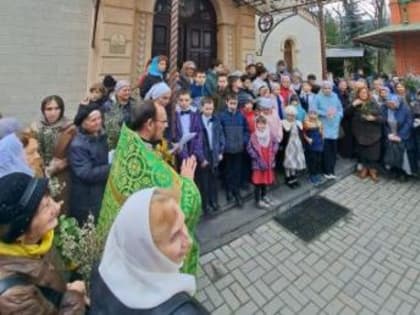 К празднику от прихожан