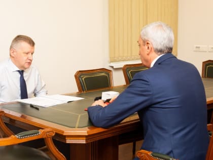 Борис Джанаев и заместитель министра просвещения России Андрей Николаев рассмотрели ход модернизации образовательных учреждений республики