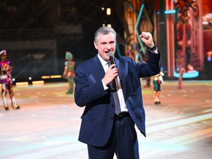 ЛДПР подарила детям участников СВО новогоднее шоу на льду «Щелкунчик»