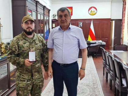 Денис Плиев награжден медалью «Во Славу Осетии»