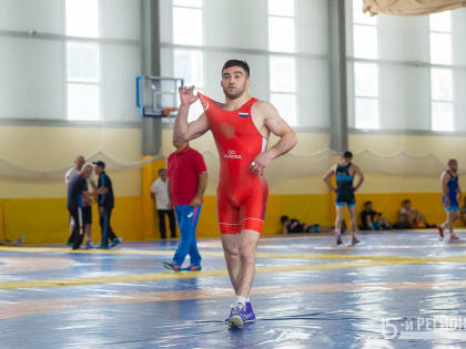 Начинающим борцам хотел дать совет: не жалеть себя, не опускать руки и слушать тренера – Давид Баев