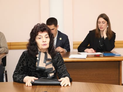 Глава администрации Владикавказа Вячеслав Мильдзихов провел прием граждан по личным и общественно важным вопросам.