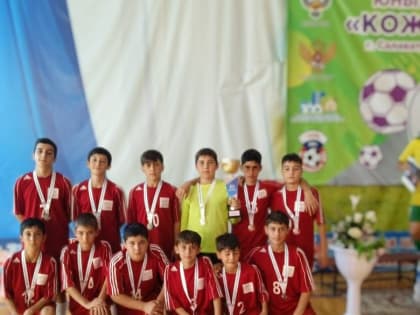 Футбольная команда IRISTON — серебряный призер чемпионата «Кожаный мяч»