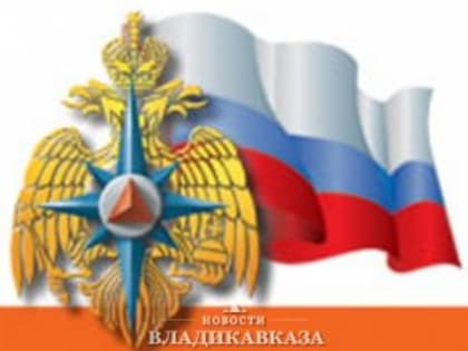 Сотрудники чрезвычайного ведомства проводят подворовые обходы в Ирафском районе