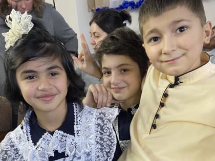 В преддверии празднования Нового года воспитанники детского дома получили поздравления