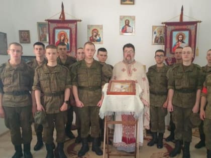 В день Вознесения Господня военнослужащие молились в храме святого Димитрия Донского
