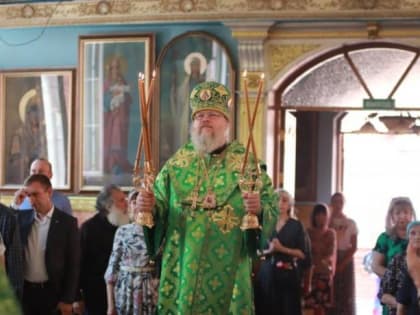 МАЛЫЕ ПРЕСТОЛЬНЫЕ ТОРЖЕСТВА В ПОКРОВСКОМ ХРАМЕ