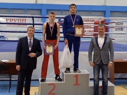 Сармат Козаев и Заур Багаев стали победителями первенства и чемпионата России по савату