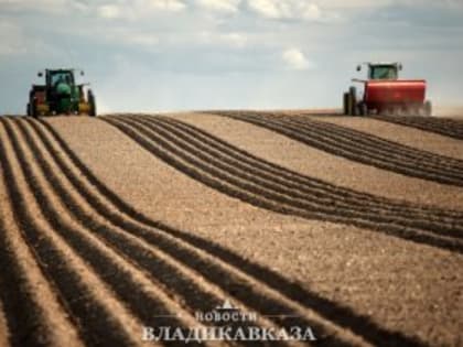 Госавтоинспекторы Алагирского района провели профилактические беседы с водителями сельхозтехники