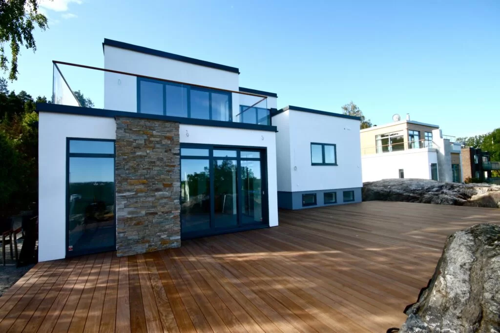 Totalrenovering av villa i Mälarhöjden – från klassiskt till modernt mästerverk