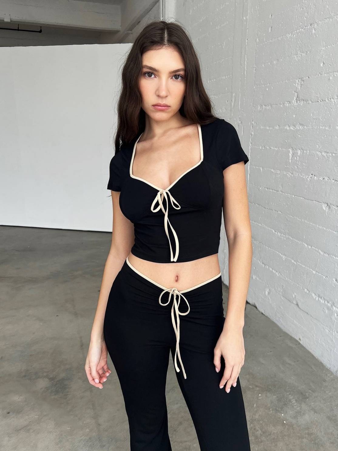 Short-sleeved Square Collar T-shirt Slim Fit Low Waist Trousers Suit