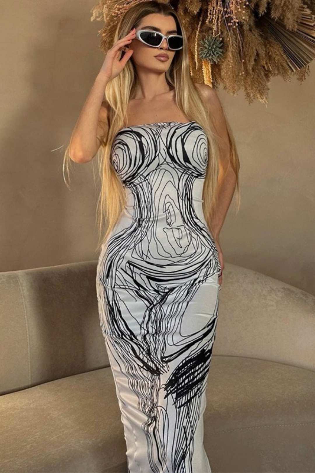 Strapless Backless Line Printed Hip-covering Slim Sexy Tight