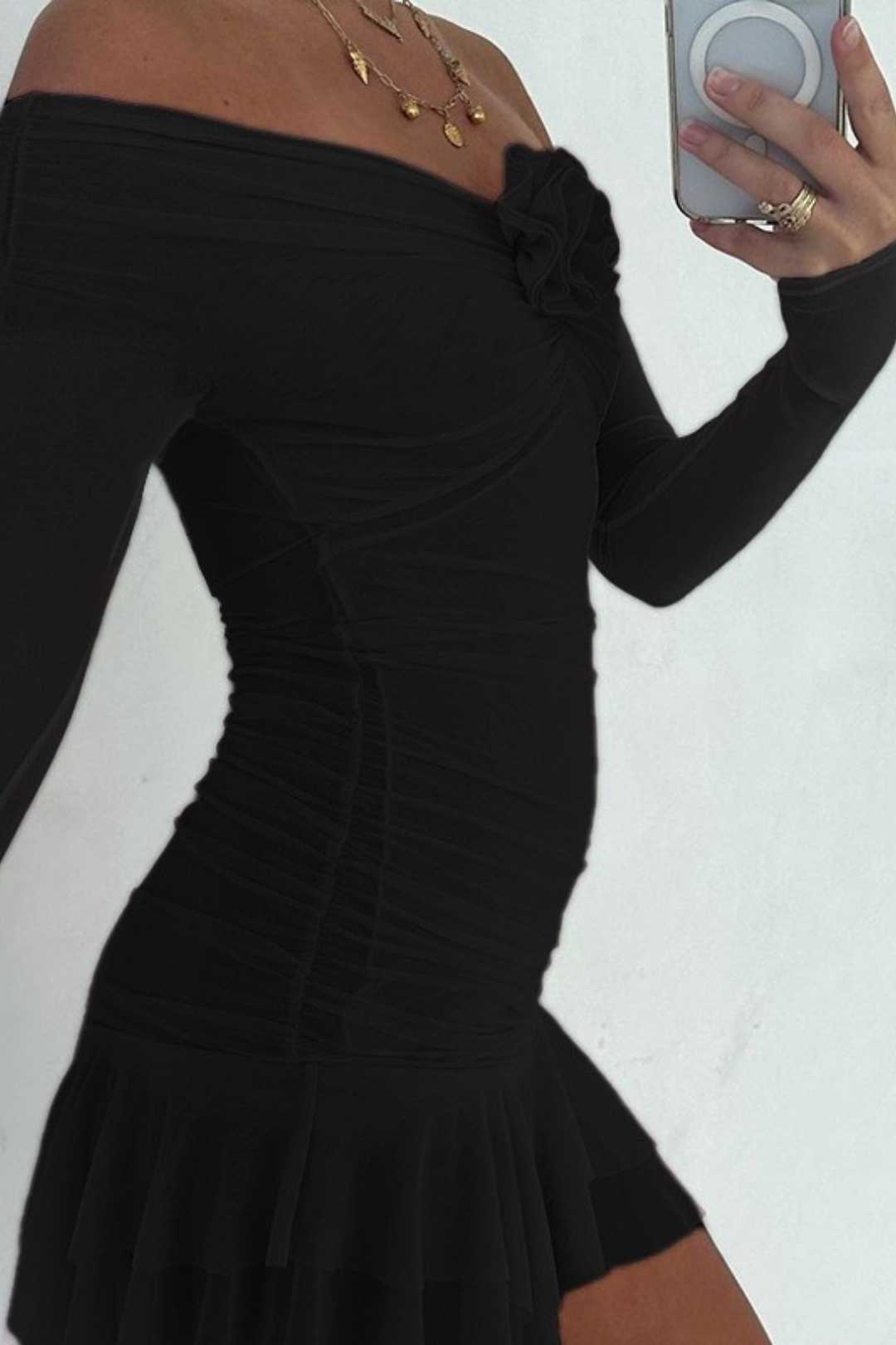 Temperament Flower One-shoulder Mesh Long-sleeved Dress