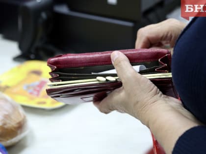 Насколько увеличатся пенсии, пособия и маткапитал в ближайшие три года в России