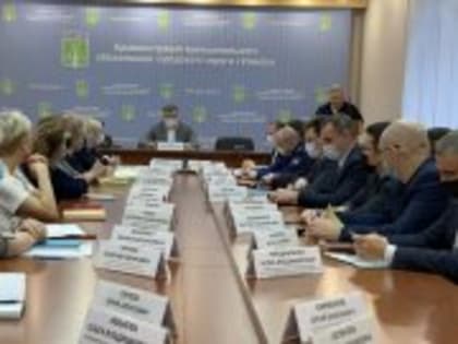 В администрации Усинска прошла первая планерка в новом году