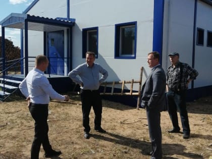 Андрей Климушев проверил возведение фельдшерско-акушерского пункта в Удорском районе