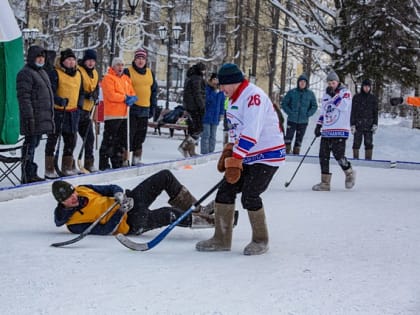 В Сыктывкаре отменили состязания по хоккею в валенках