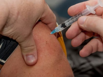 Свыше 100 тысяч жителей Коми сделали прививки от гриппа