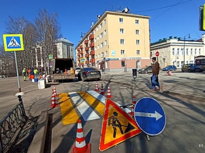 В Сыктывкаре наносят разметку на дорогах