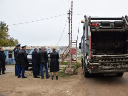 Прокурор республики проверил состояние законности на ухтинском полигоне ТБО