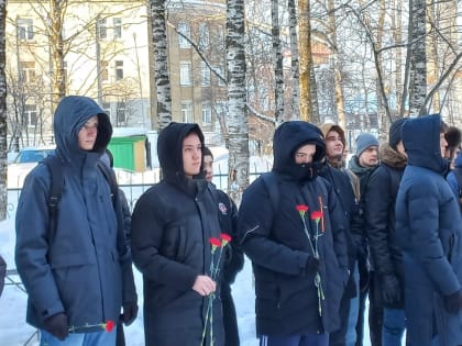 Вечной памятью живы