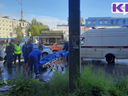 В Сыктывкаре водитель Chery Tiggo сбил на перекрестке 64-летнюю женщину
