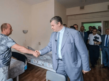 Леонид Слуцкий посетил Республиканский клинический госпиталь ветеранов войн