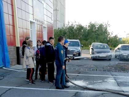 Воркутинским школьникам рассказали о работе пожарных