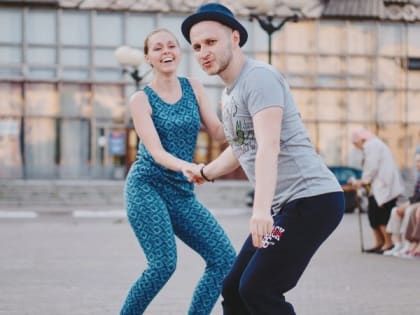 “Хочется, чтобы все танцевали в паре”: как движения под музыку изменили жизнь сыктывкарцев