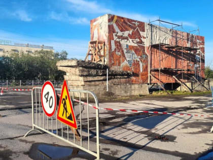 Мэрия: точных сроков завершения реставрации монумента в честь 25-летия города нет