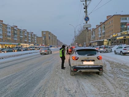 2 водителя без прав задержали в Ухте 19 февраля