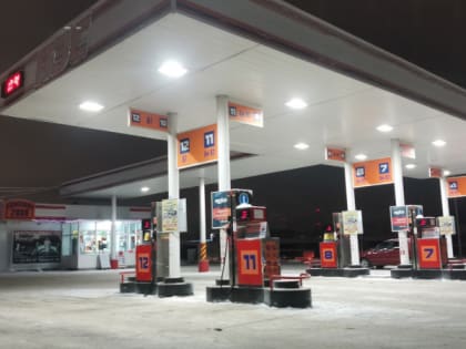 Стало известно, сколько бензина житель Коми может купить на среднюю зарплату