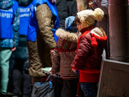 Легойда: РПЦ делает все возможное для оказания помощи переселенцам с Донбасса