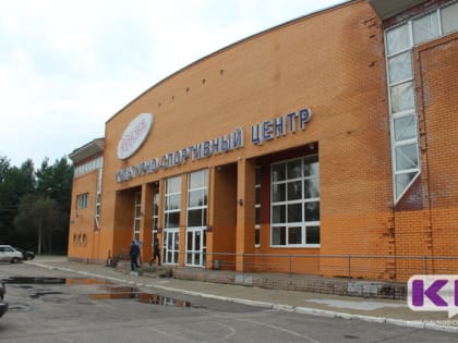 Жительница Коми напала с ножом на машину такси