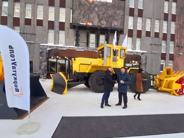 Соцпартнерство: компания «ВоркутаУголь» приобрела для города снегоуборочную технику