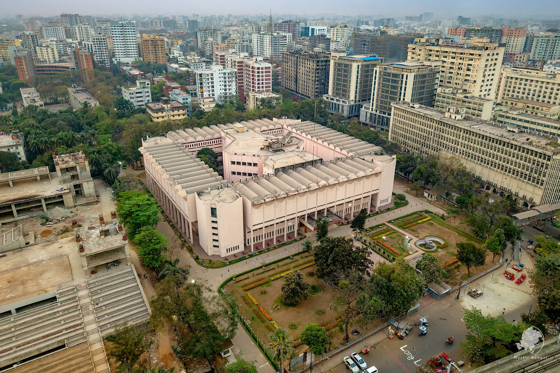 Bangladesh National Museum in Dhaka for history and cultural exhibits