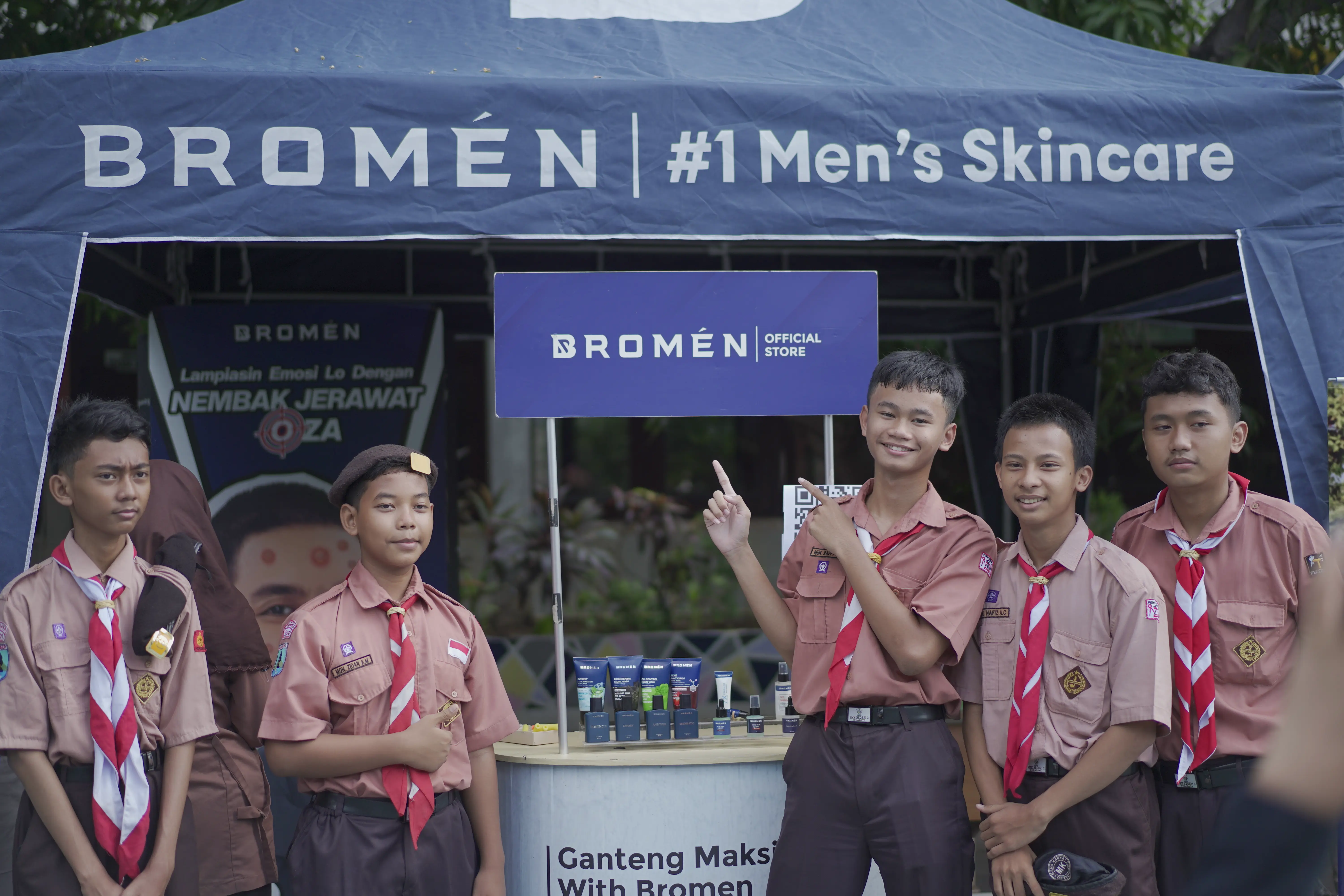 BROMEN Goes to School: Memupuk Semangat Belajar Generasi Muda di SMK Negeri 3 Surabaya