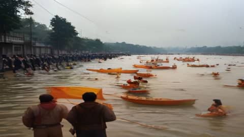 Bihar on High Alert: Ganga Swells Above Danger Mark Threatening 8 Districts