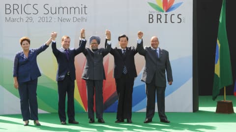 BRICS समिट डिनर मेन्यू पर राजनीतिक तकरार: राहुल गांधी की तंज, किरेन रिजिजू का जवाब